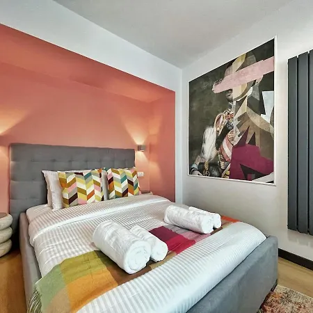 Apartment The Artists Place Square Bukarest