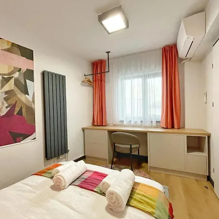 The Artists Place Square Apartment Bucharest