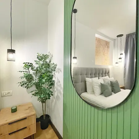 The Artists Place Square Apartment