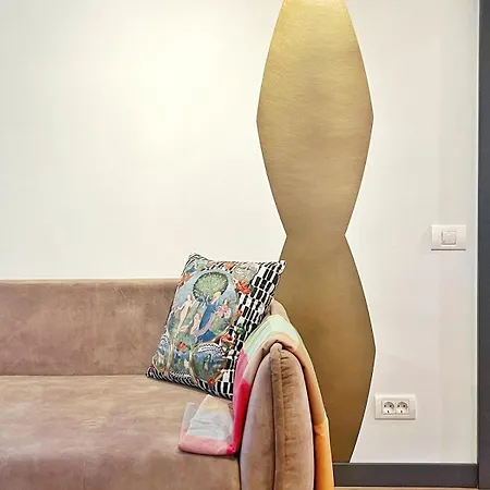 The Artists Place Square * Βουκουρέστι