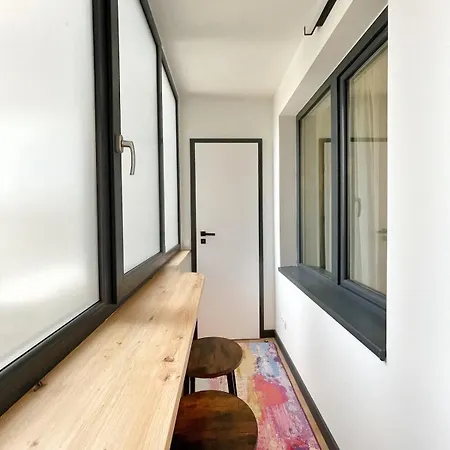 The Artists Place Square Apartment *