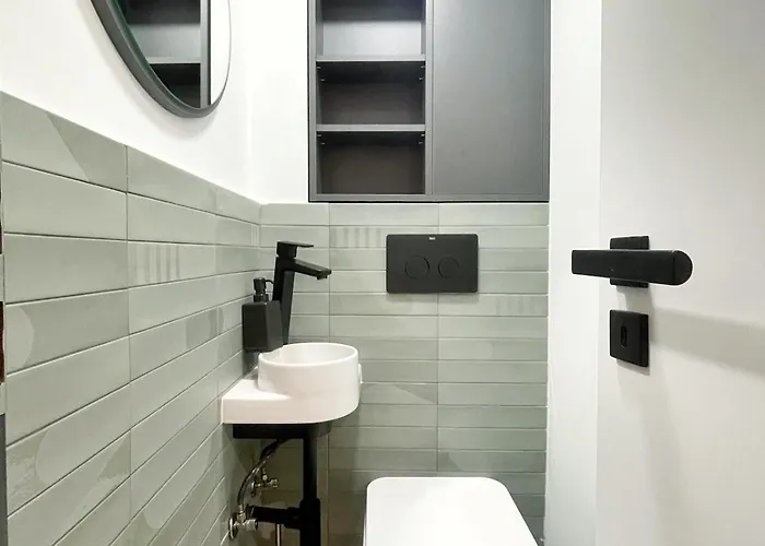 The Artists Place Square *