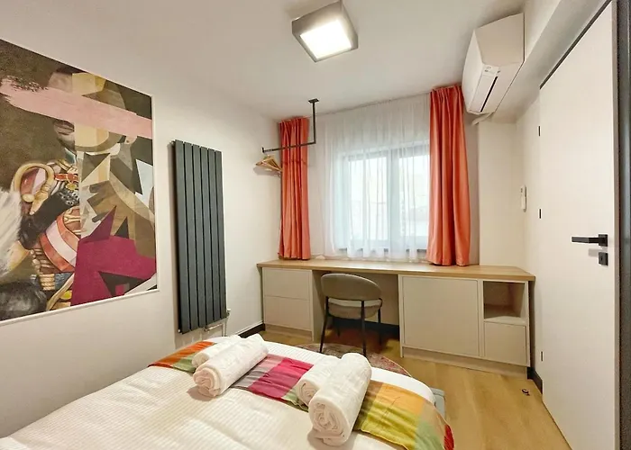 The Artists Place Square Apartment Bucharest