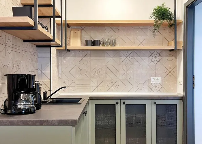 The Artists Place Square Apartment Bucharest